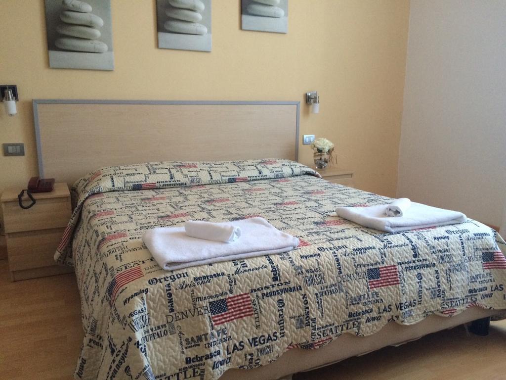 Hotel Butterfly Montecatini Terme Kamer foto