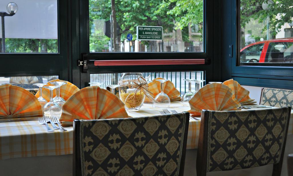 Hotel Butterfly Montecatini Terme Buitenkant foto