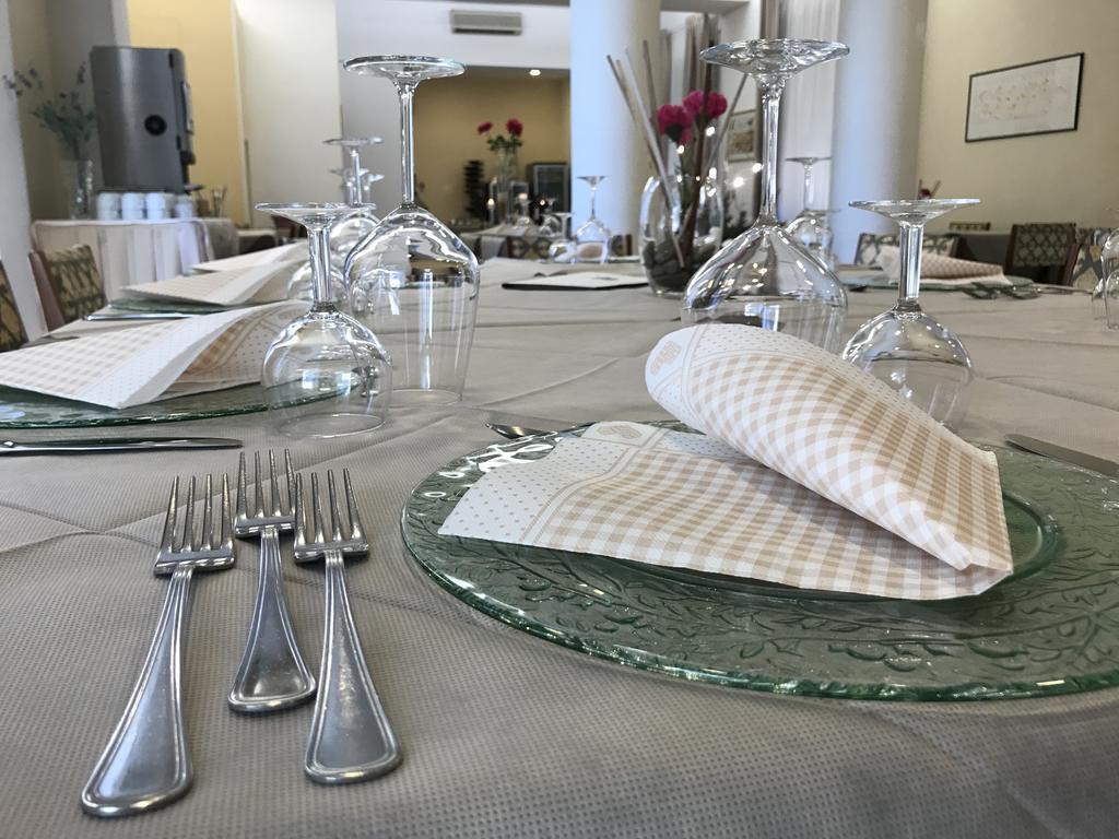 Hotel Butterfly Montecatini Terme Buitenkant foto