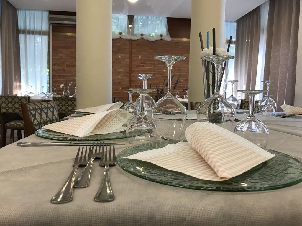 Hotel Butterfly Montecatini Terme Buitenkant foto